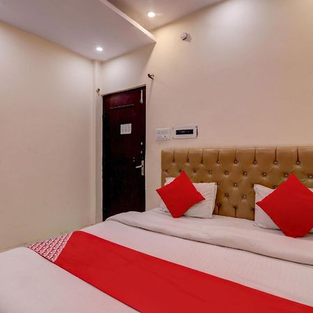 לקנאו Hotel O Moon Palace Near Sahara Ganj Mall מראה חיצוני תמונה