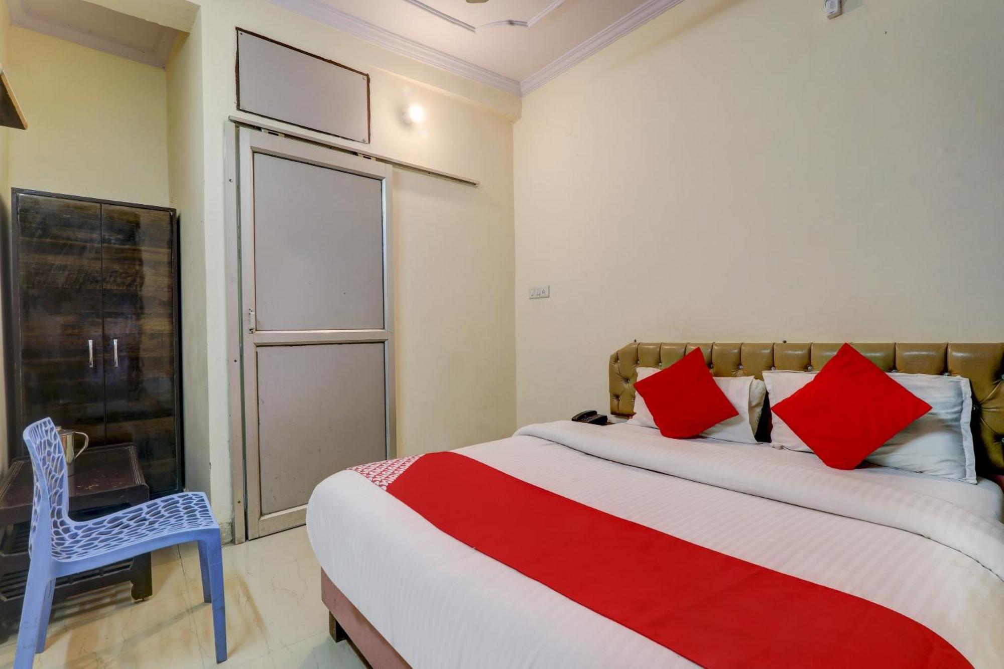 לקנאו Hotel O Moon Palace Near Sahara Ganj Mall מראה חיצוני תמונה